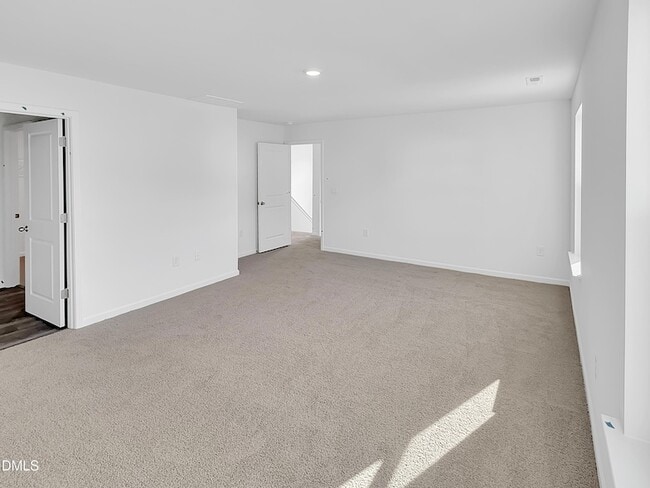 Building Photo - 287 Palm Dr