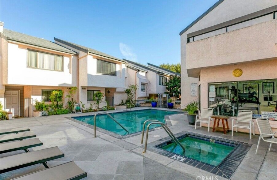 Pool and hot tub (gym not shown) - 11911 Magnolia Blvd