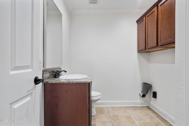 Building Photo - Beautifully Remodeled Home in Historic Gul...