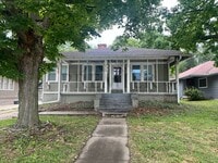 Building Photo - 307 SW 15 St, Blue Springs MO 64014/ 2 bed...
