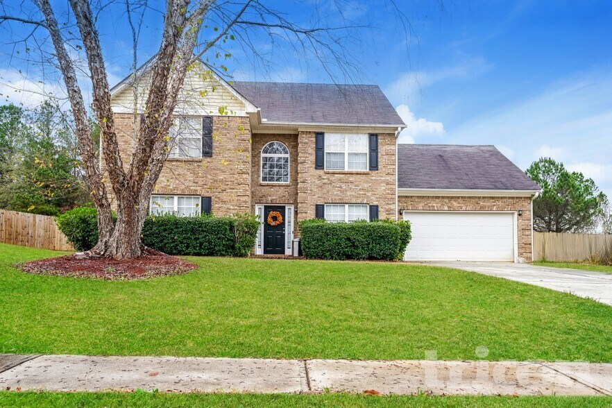 Primary Photo - 35 Trelawney Ln