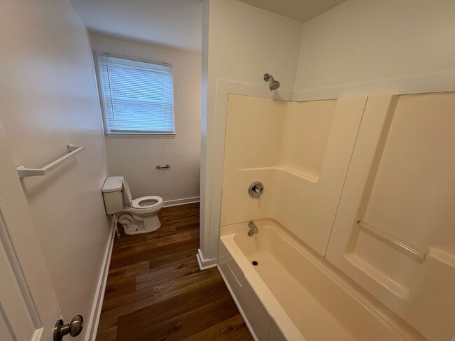 Building Photo - Three Bedroom One Bath Second Story Duplex...