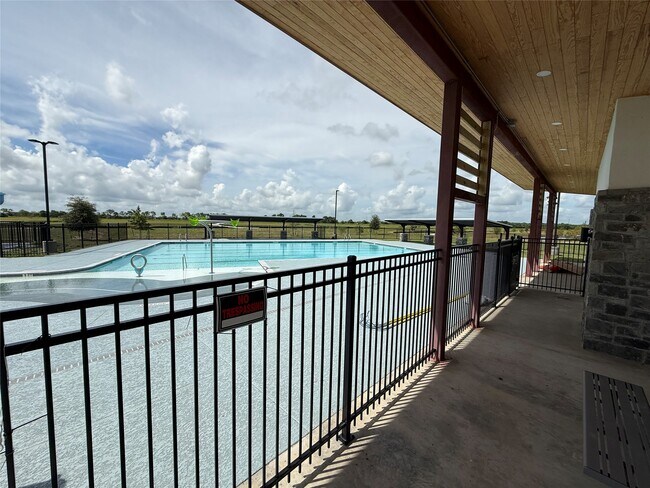 Building Photo - 1414 Splashing Wave Dr