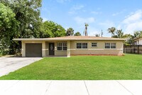 Building Photo - 3379 SW 17th St