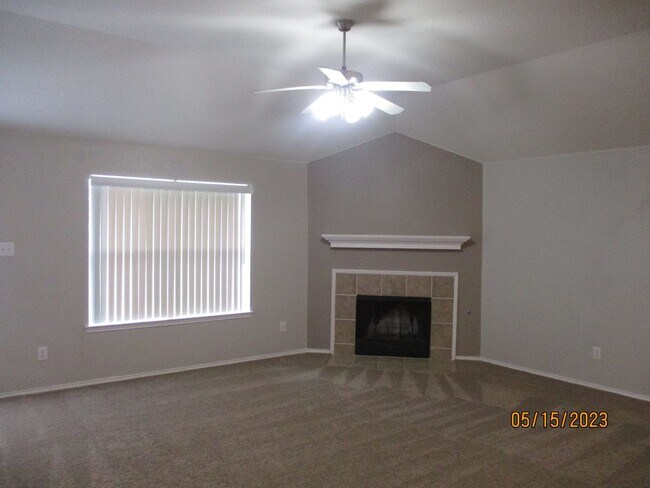 Building Photo - 5413 Chinkapin Ln