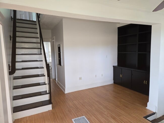 Building Photo - 12 Wood Ct