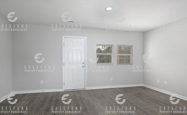 Building Photo - 2 Bedroom in Teakwood - Available NOW!