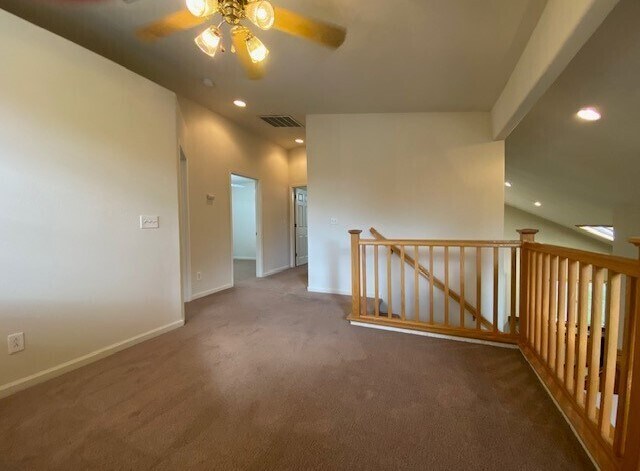 Building Photo - Beautiful and spacious 3-bedroom, 2.5-bath...