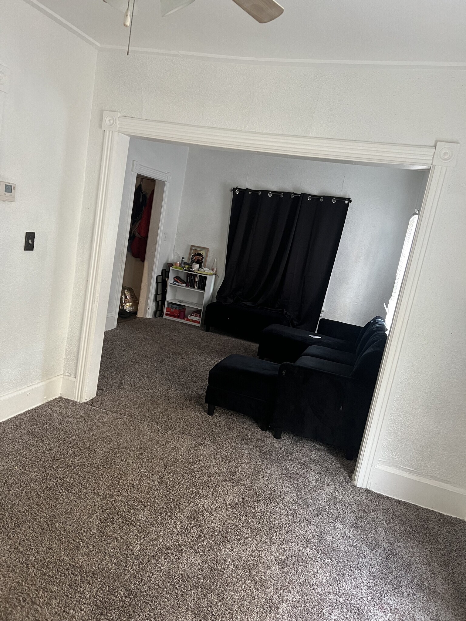 Building Photo - 1113 6th St E