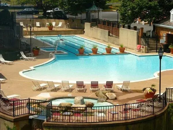 Community Pool - 1121 Arlington Blvd
