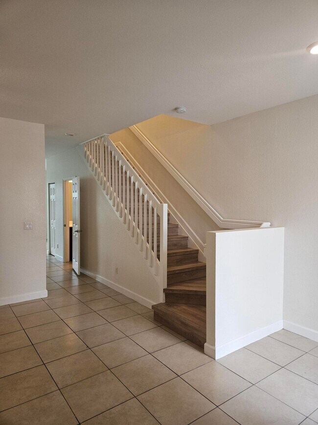 Building Photo - 4314 Maybelle Ln