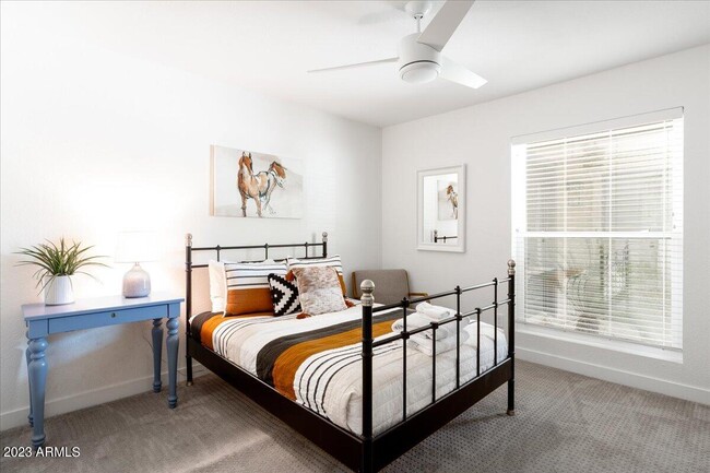 Building Photo - 11601 N 50th Pl