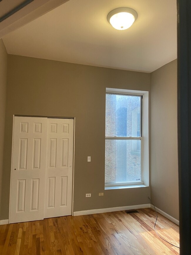Building Photo - 4204 S Drexel Blvd