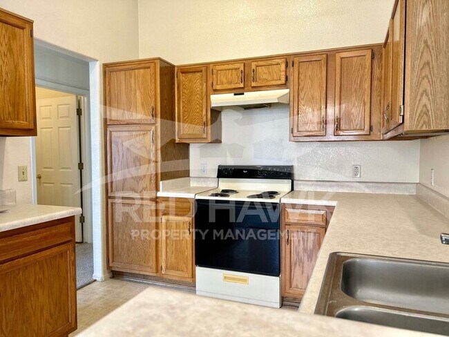 Building Photo - 1090 E Jupiter Pl