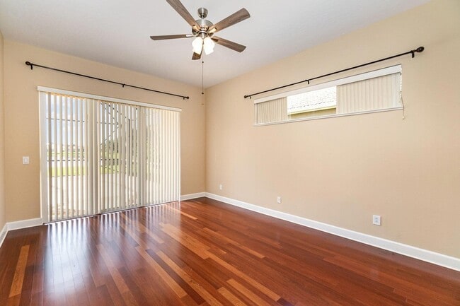 Building Photo - 611 Oceanside Blvd