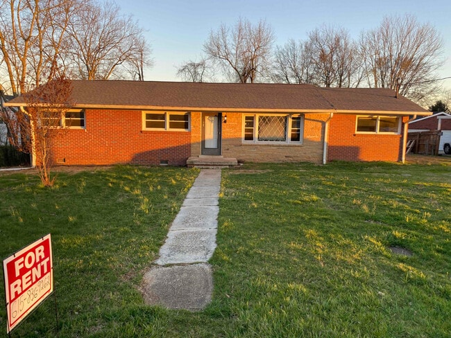 Building Photo - 104 Stewart Dr