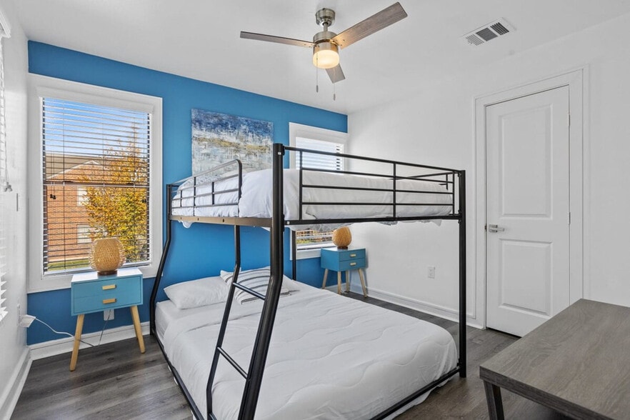 Building Photo - 2620 Arbor St