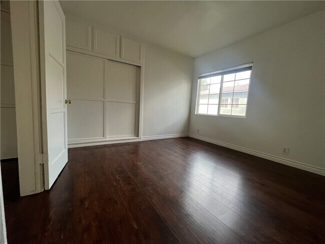 Building Photo - 3855 Locust St