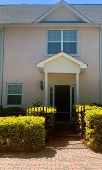 Building Photo - 76 Intown Pl