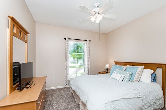 Building Photo - 10580 Springglen Ct
