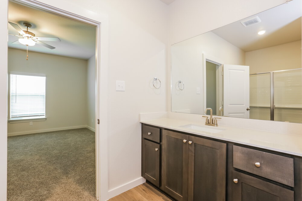 Building Photo - 1540 Woodwinds Dr