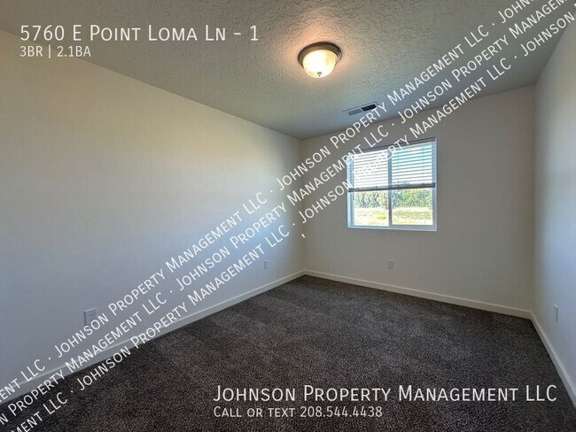 Building Photo - 5760 E Point Loma Ln