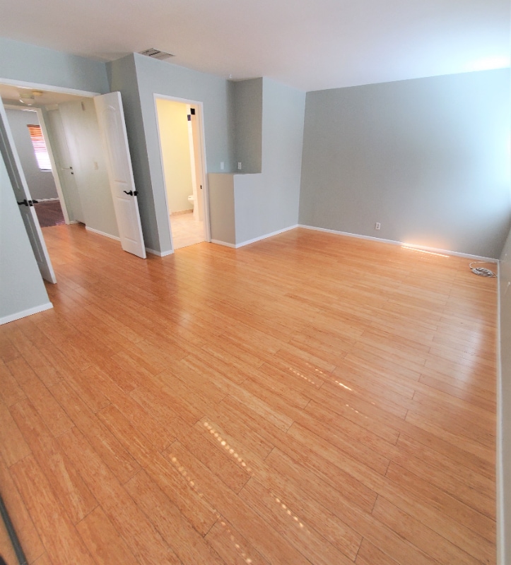 Building Photo - 4365 McLaughlin Ave