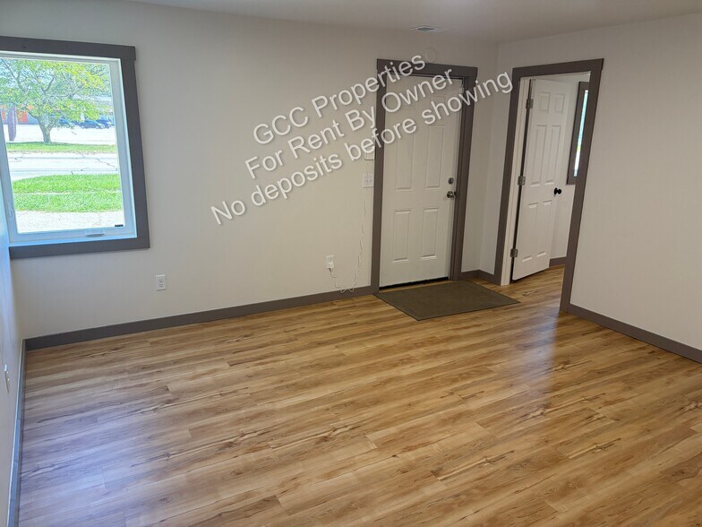 Living Room - G3410 Fenton Rd