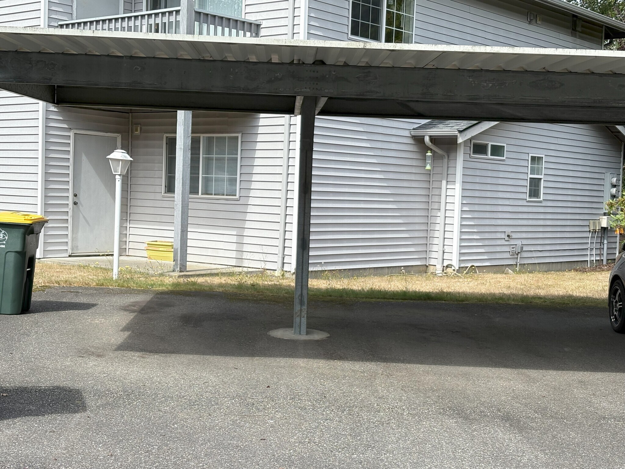 assigned car ports for 2 cars - 2100 E Illinois St