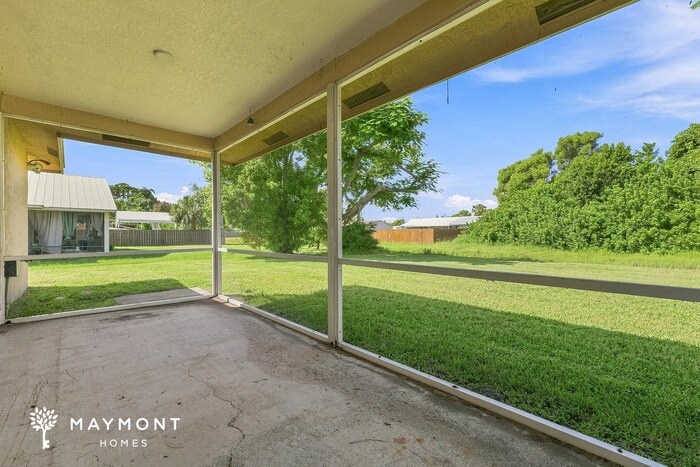 Building Photo - 2095 SE Joyner Cir