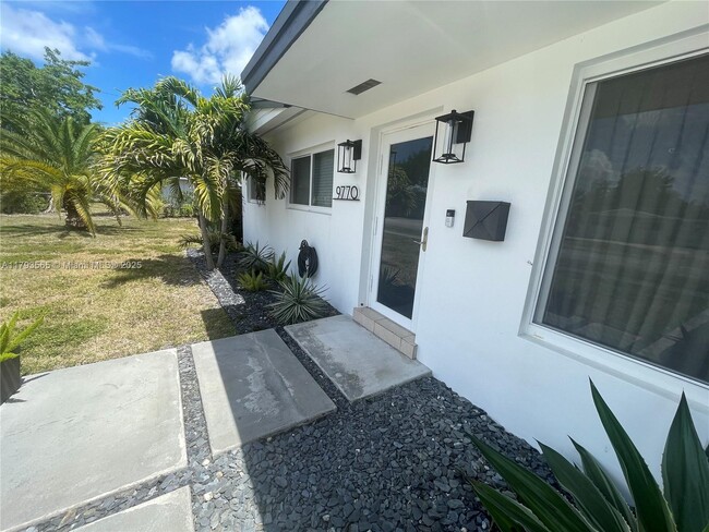 Building Photo - 9770 SW 85th Terrace