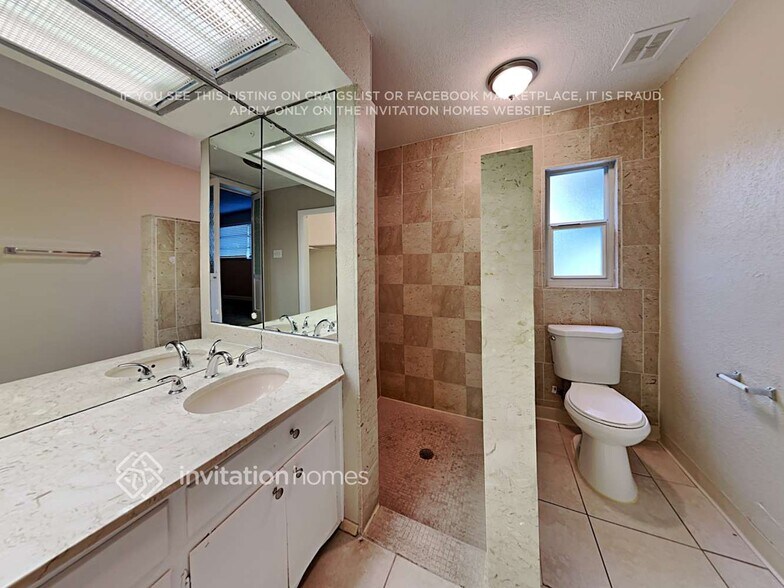 Building Photo - 14298 Hetrick Cir S