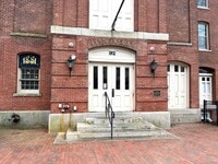 Building Photo - 92 Main St