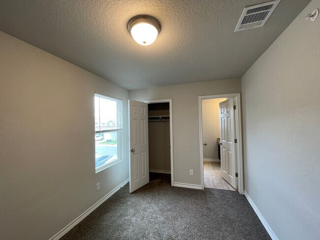 Building Photo - 16914 Spirit Brk