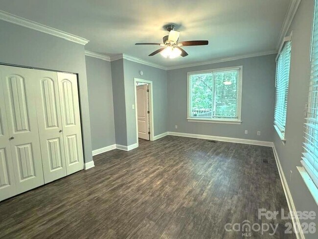 Building Photo - 6629 Tuskan Dr