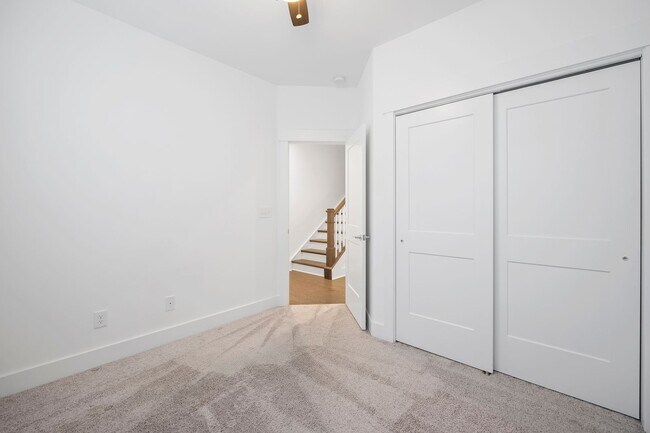 Building Photo - Prime Briar Creek Location – 3BR Townhome ...