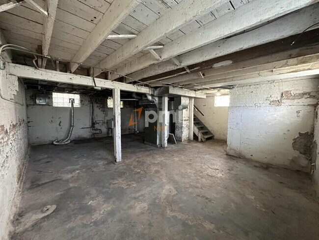 Building Photo - 6136-6138 Ray Ave