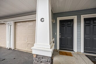 Building Photo - Looking for a place to call home, look no further.  Move-in ready, call and schedule a showing.