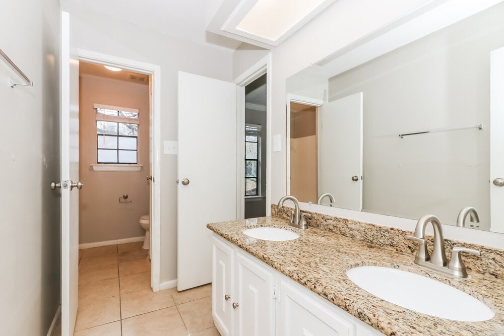 Building Photo - 1406 Mayweather Ln