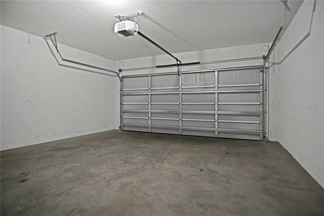 Building Photo - 1311 Hillsborough Ln