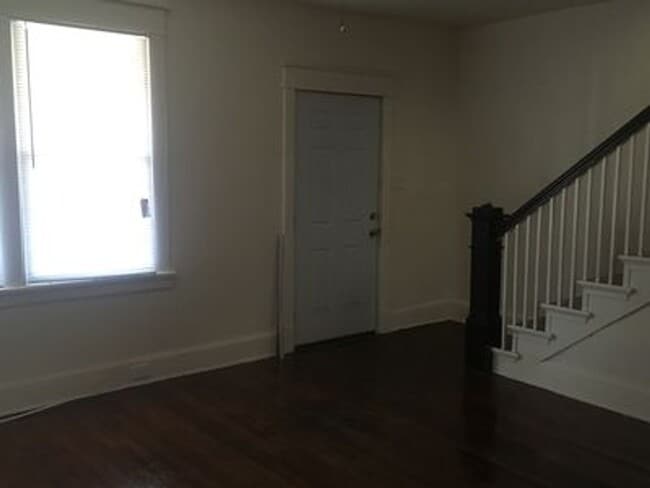 Building Photo - 3.5 bed house in Fulton Hill! Enjoy the beautiful neighborhood, central hvac, laundry, yard!