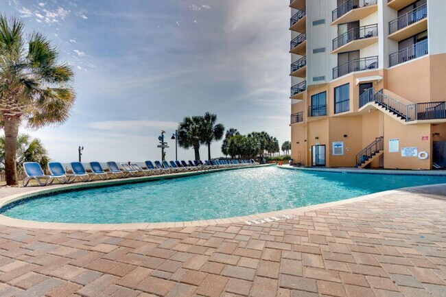 Building Photo - 2701 N Ocean Blvd