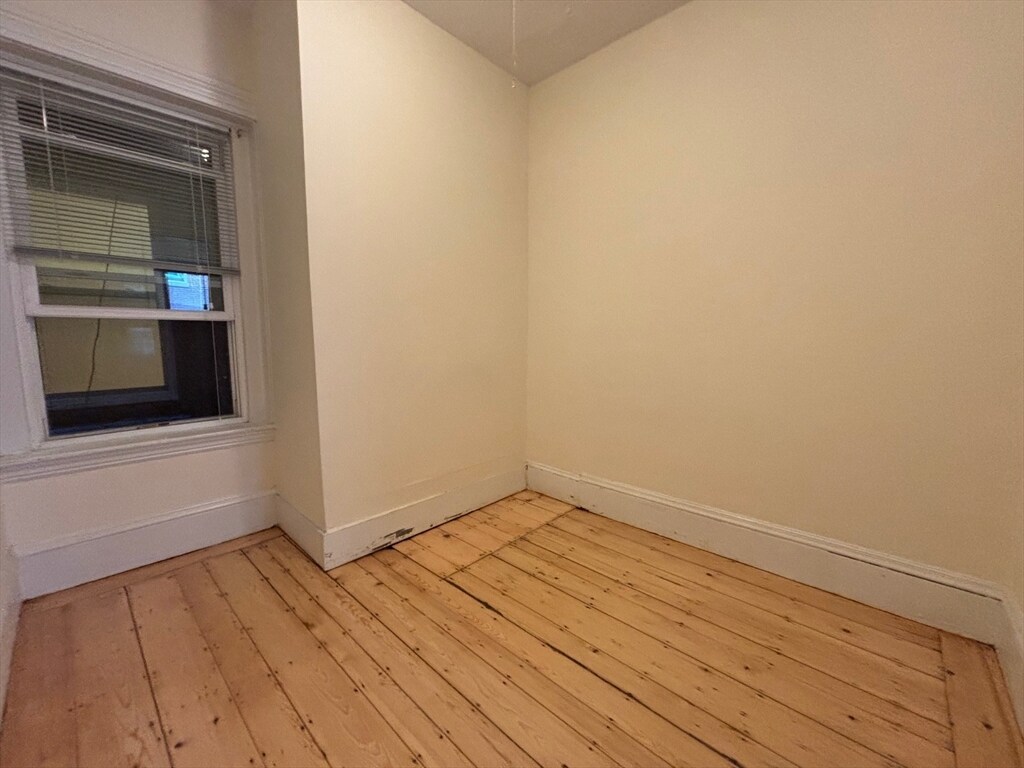 Building Photo - 55 Joy St