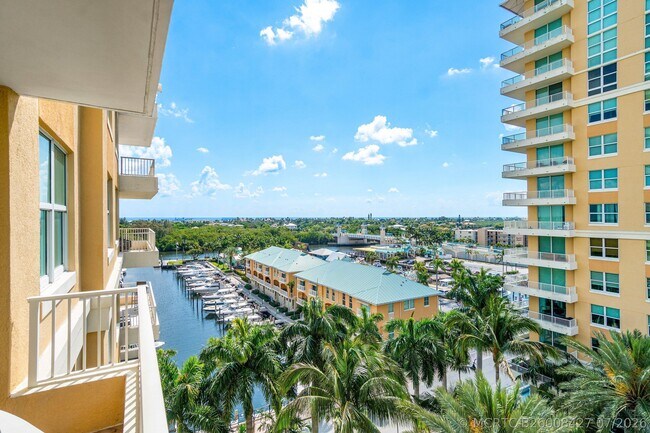 Building Photo - 700 E Boynton Beach Blvd