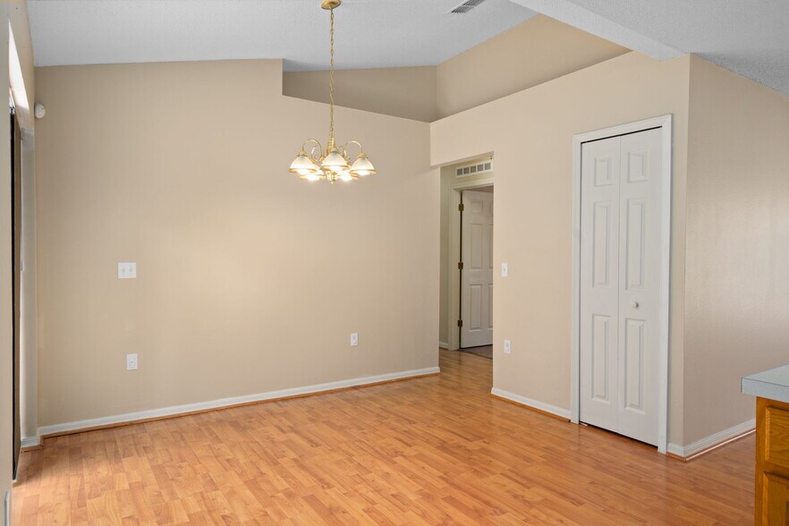 Dinning Room - 9572 Horizon Dr