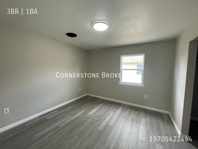 Building Photo - 126 S Curtis-C