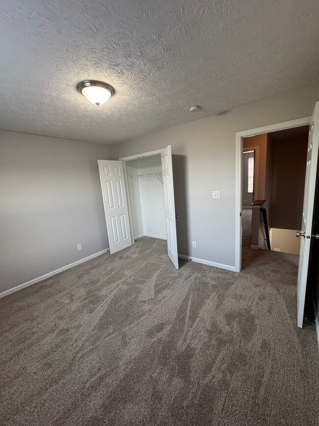 Building Photo - Franklin Twp - 4 BR h ome