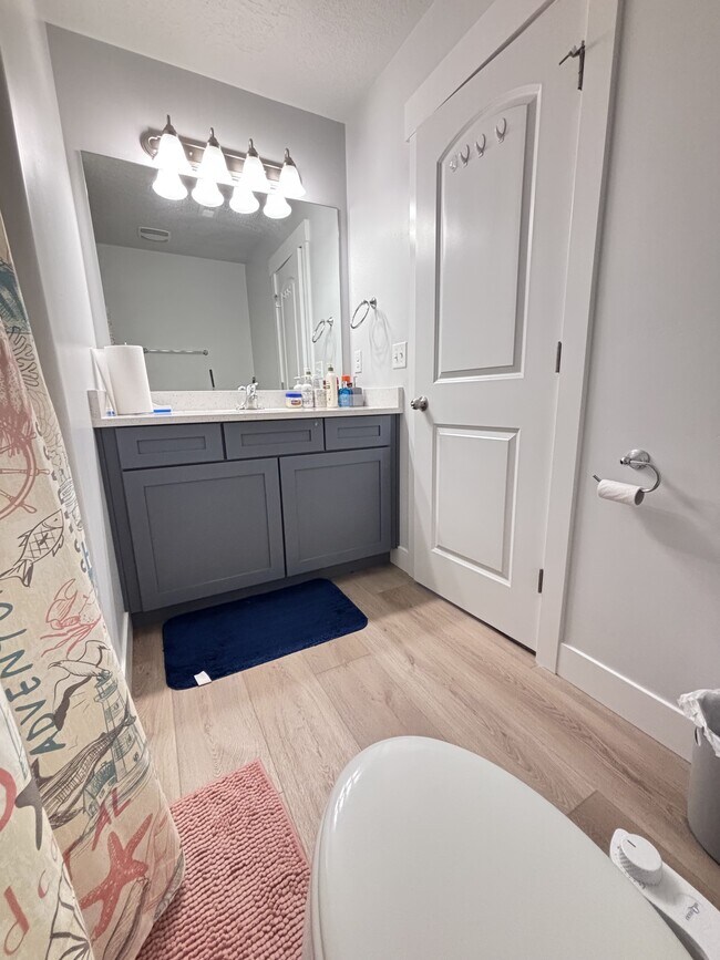 Building Photo - 2052 N 4100 W