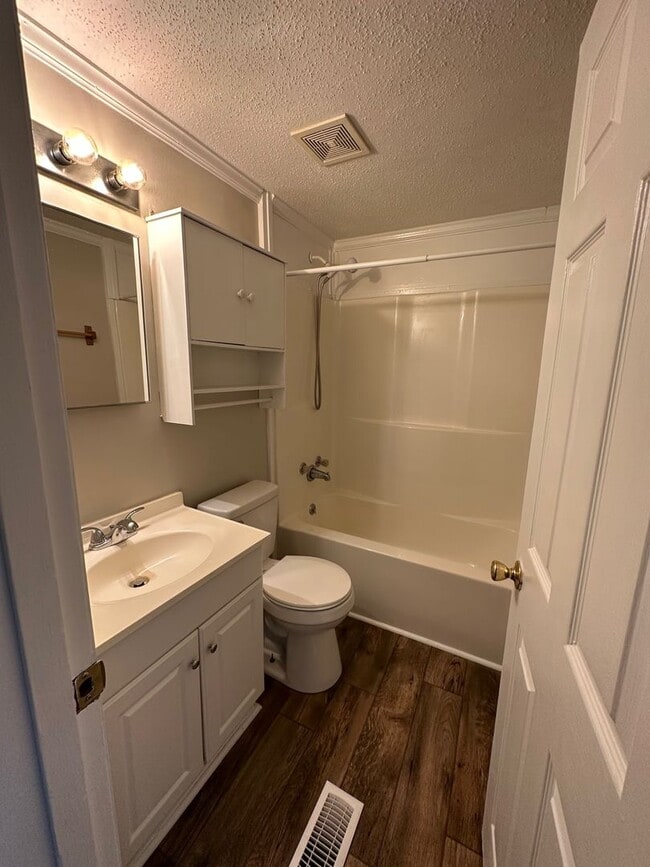 Building Photo - Burlington