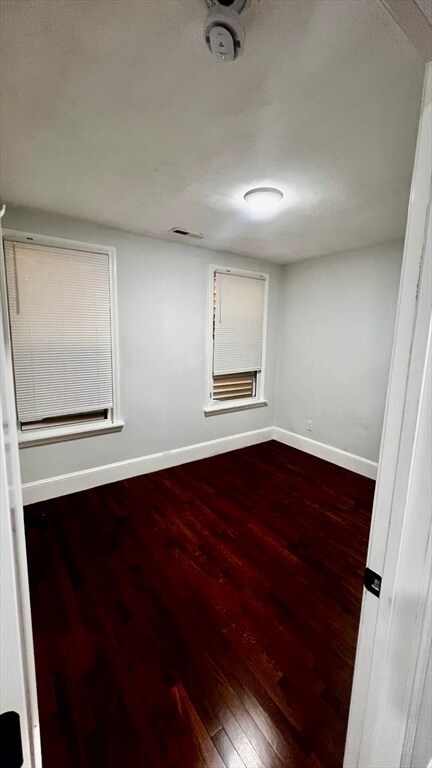 Building Photo - 397 Chelsea St